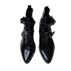 Steve Madden Black Snakeskin Print Block Heel Slip-On Ankle Booties Size 9.5